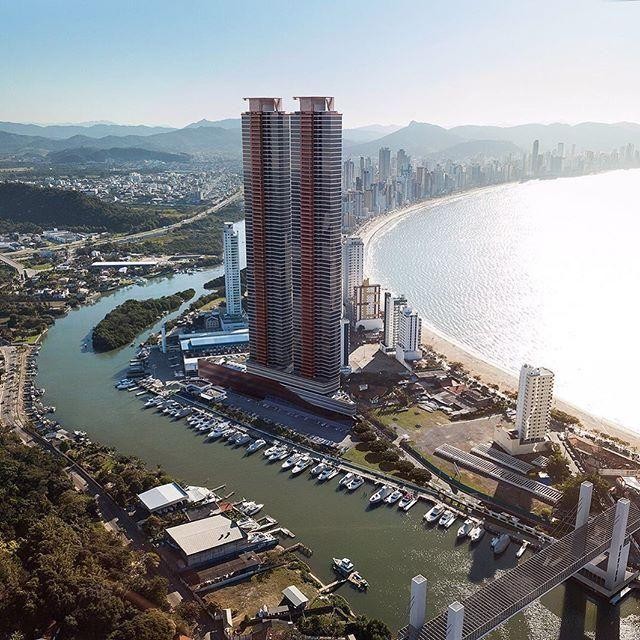 Edifício Yachthouse, em Balneário Camboriú, o maior residencial da América Latina