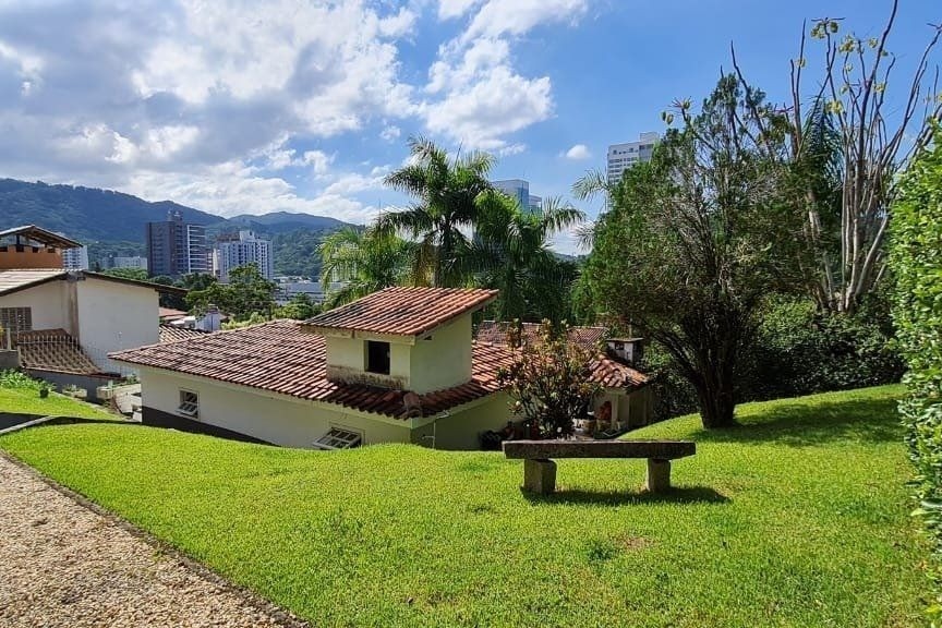 Casa 4 dormitórios , Praia dos Amores - Balneário Camboriú