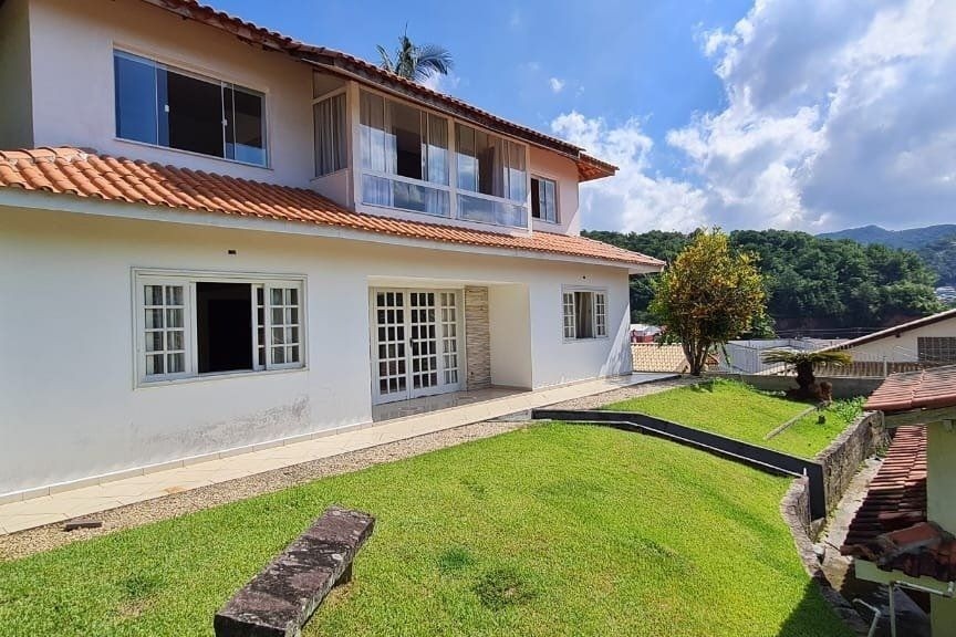 Casa 4 dormitórios , Praia dos Amores - Balneário Camboriú