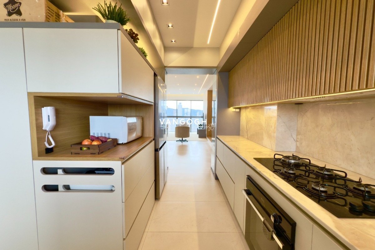 Apartamento 3 dormitórios Royal Tower, Centro - Balneário Camboriú