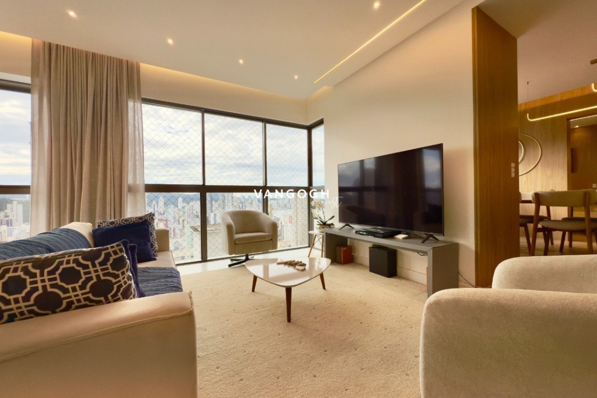 Apartamento 3 dormitórios Royal Tower, Centro - Balneário Camboriú