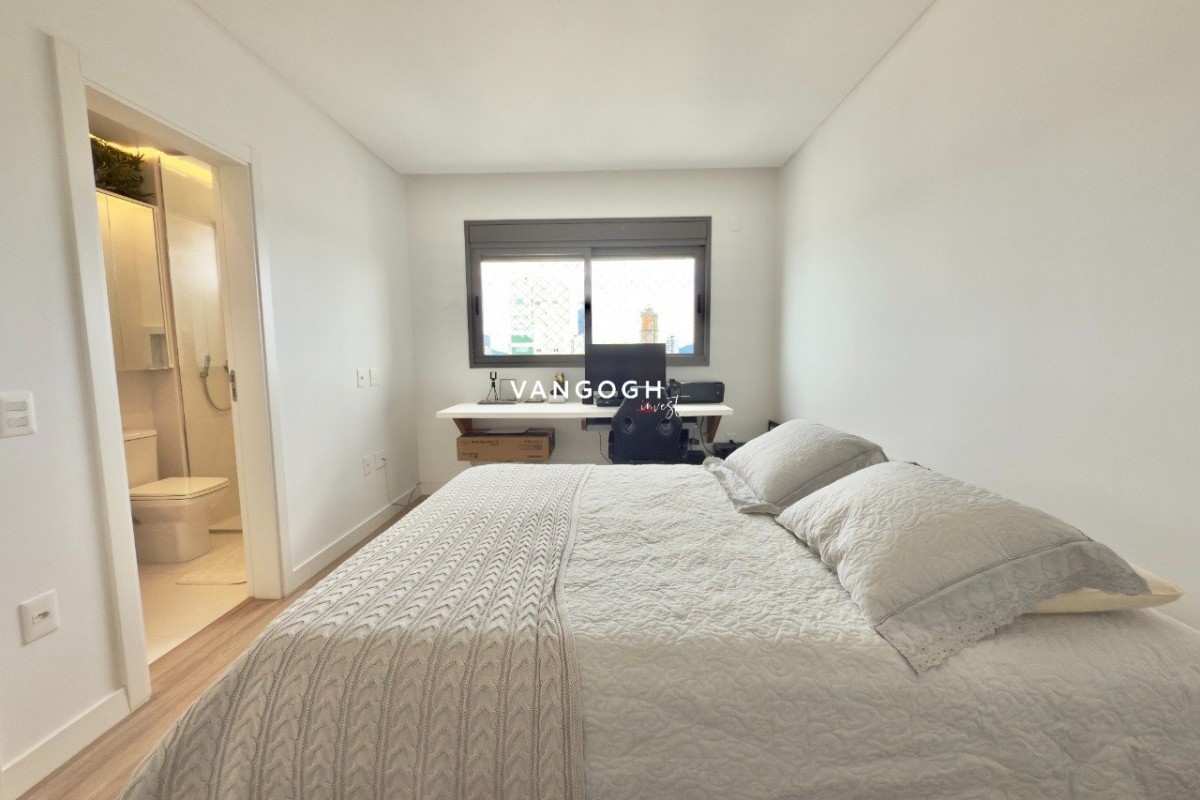 Apartamento 3 dormitórios Royal Tower, Centro - Balneário Camboriú