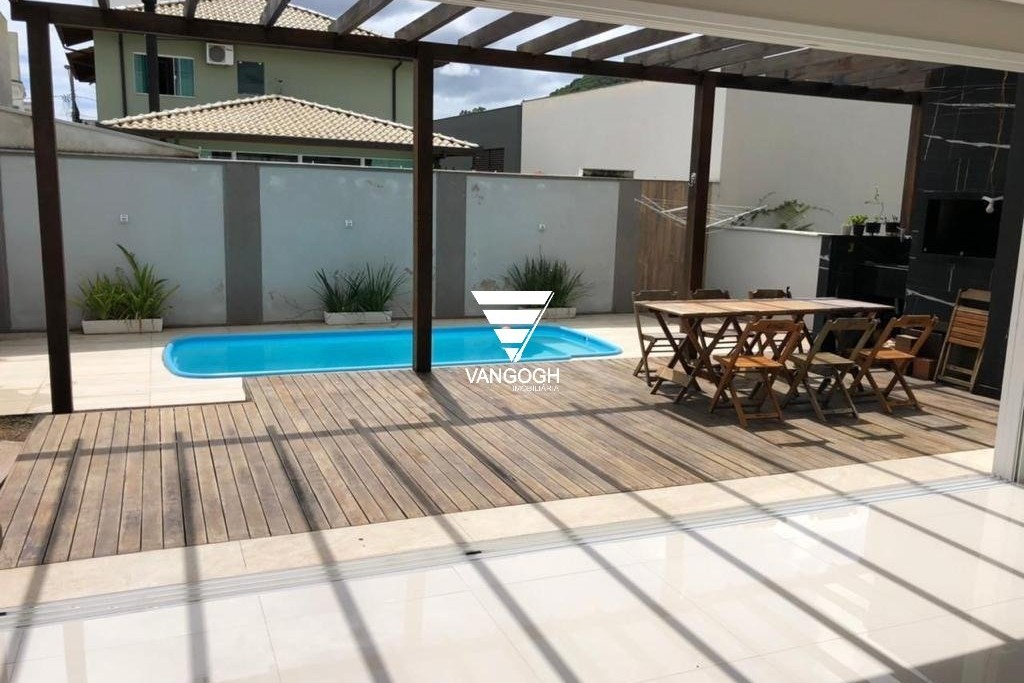 Casa em Condomínio 4 dormitórios Caledônia Private Village, Santa Regina - Camboriú