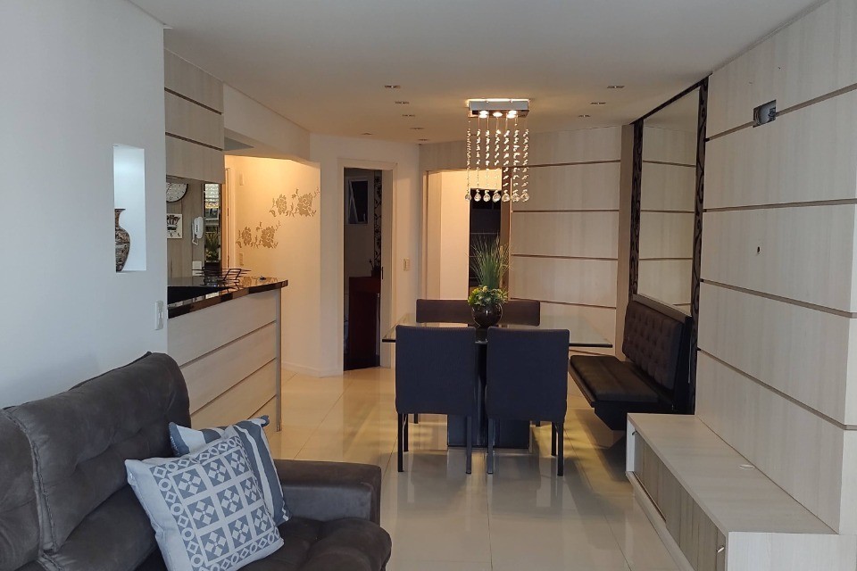 Apartamento 3 dormitórios Barcelona, Quadra Mar - Balneário Camboriú