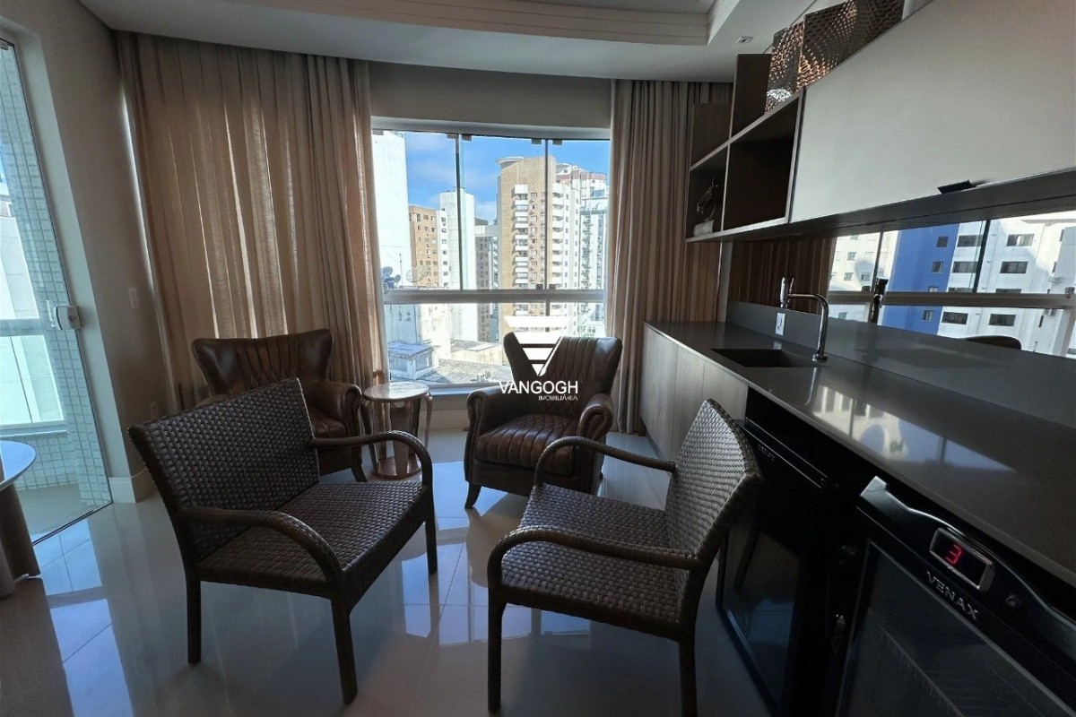 Apartamento 3 dormitórios Vale dos Reis, Quadra Mar - Balneário Camboriú