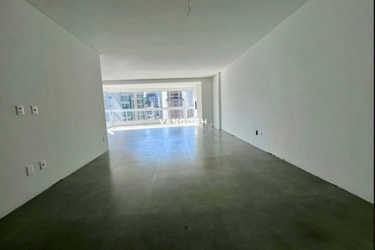 Apartamento 3 dormitórios Resudencial Syrah, Meia Praia - ITAPEMA