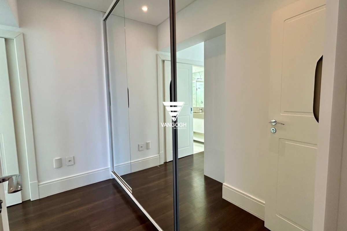 Apartamento 3 dormitórios Le Portier Residence, Quadra Mar - Balneário Camboriú