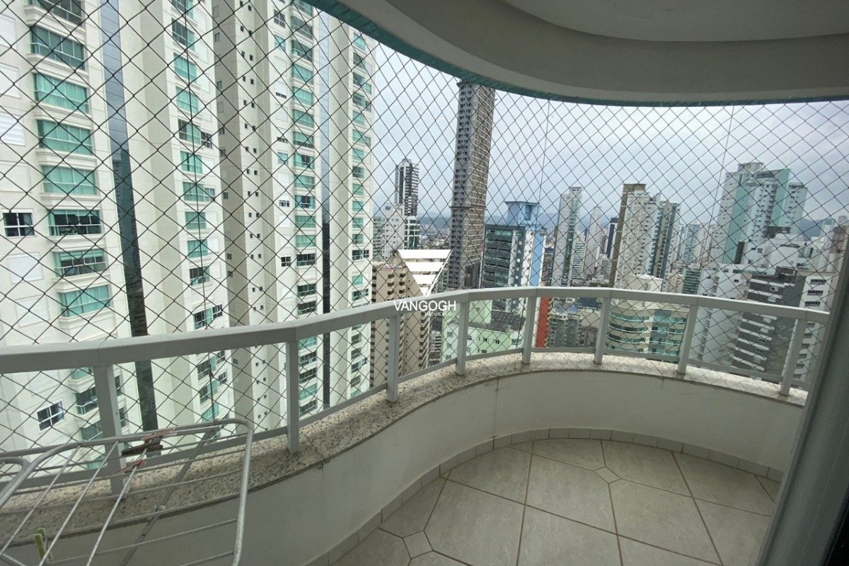 Apartamento 4 dormitórios Sea's Tower, Frente Mar - Balneário Camboriú