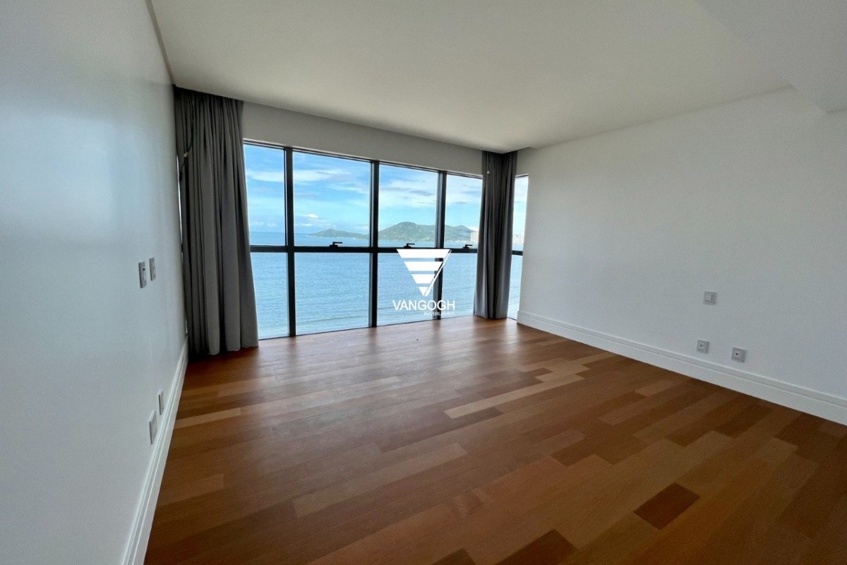 Apartamento 4 dormitórios Splendido