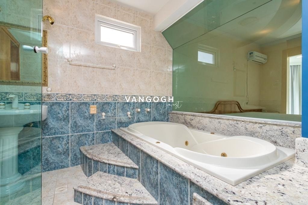 Apartamento 4 dormitórios Maria Eduarda, Frente Mar - Balneário Camboriú