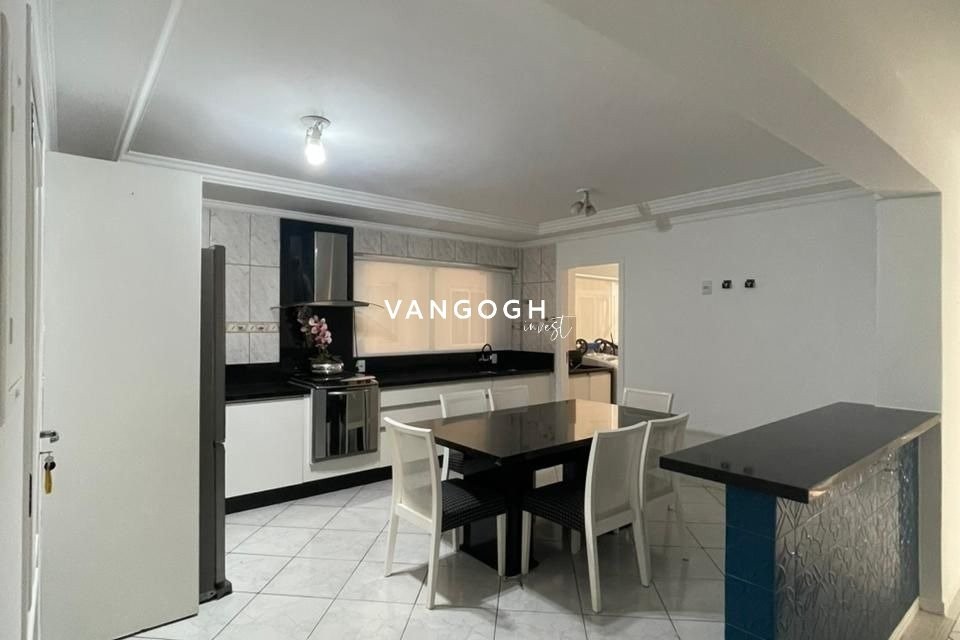 Apartamento Edifício Imperatriz, Frente Mar - Balneário Camboriú