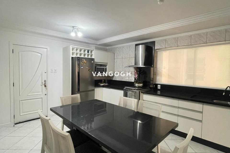 Apartamento Edifício Imperatriz, Frente Mar - Balneário Camboriú