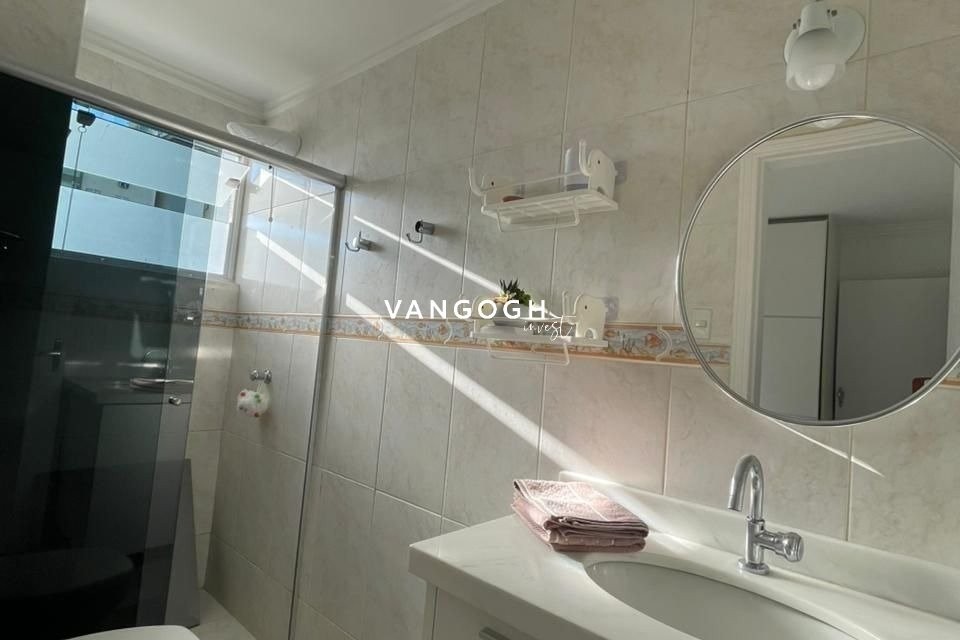 Apartamento Edifício Imperatriz, Frente Mar - Balneário Camboriú