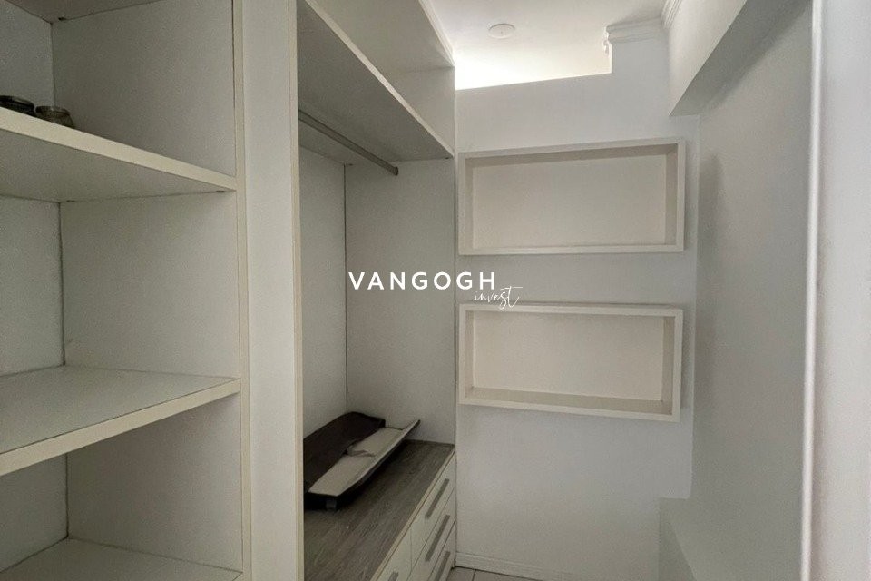 Apartamento Edifício Imperatriz, Frente Mar - Balneário Camboriú