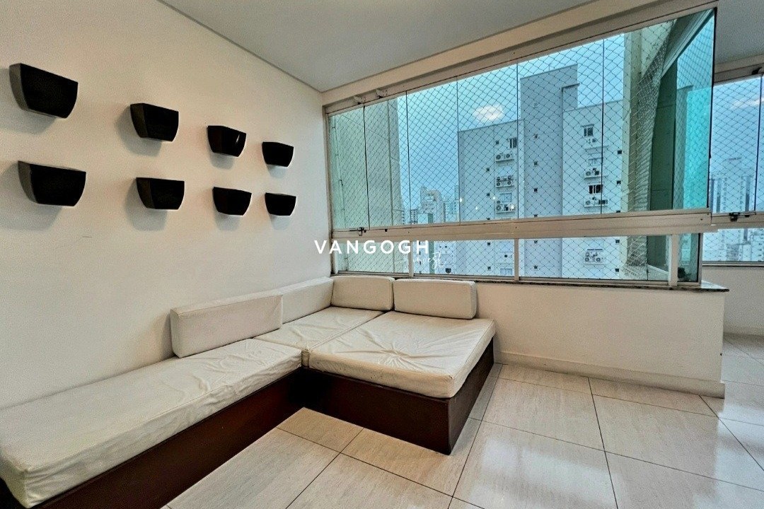 Apartamento 2 dormitórios Chateau, Centro - Balneário Camboriú