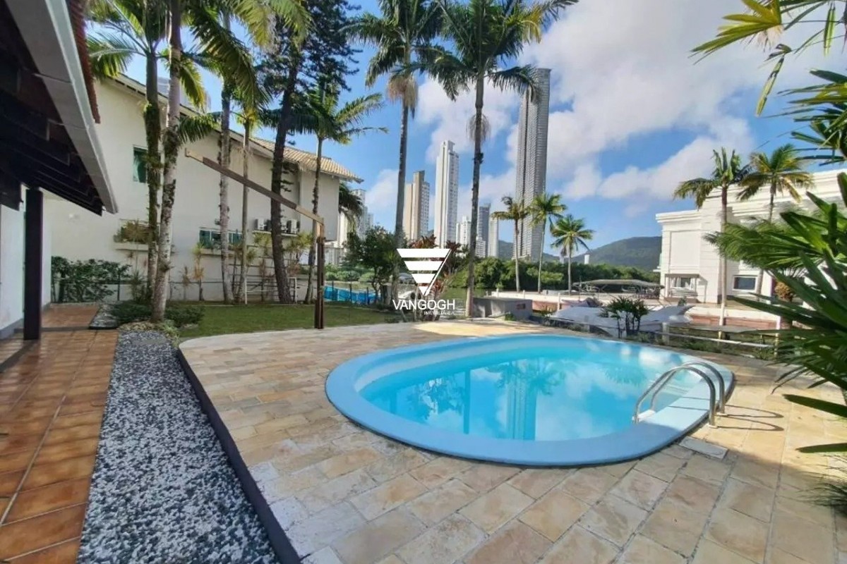 Casa 4 dormitórios Marina Camboriú, Barra - Balneário Camboriú