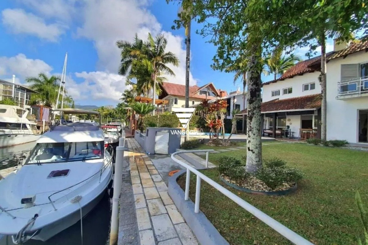 Casa 4 dormitórios Marina Camboriú, Barra - Balneário Camboriú