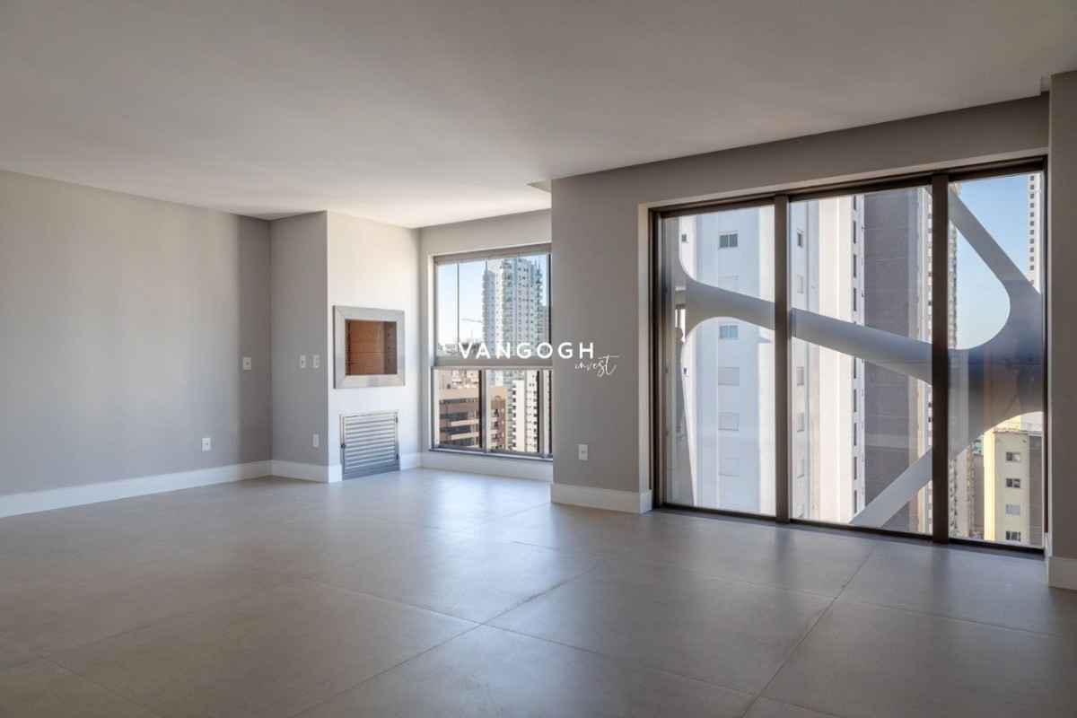 Apartamento 3 dormitórios Torre de Mallorca, Centro - Balneário Camboriú