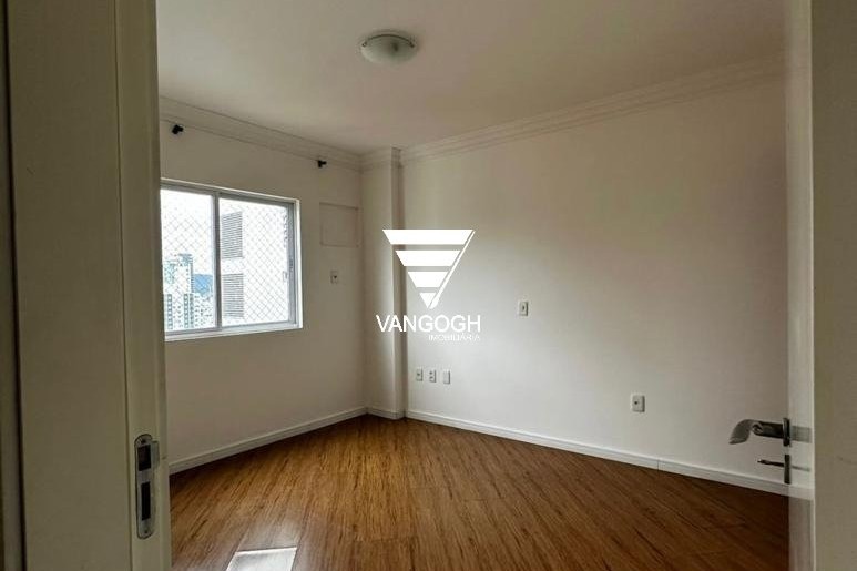 Apartamento 2 dormitórios Barcelona, Quadra Mar - Balneário Camboriú