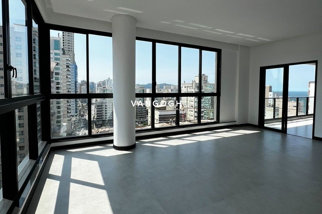 Apartamento 4 dormitórios Edficio Canvas, Meia Praia - ITAPEMA