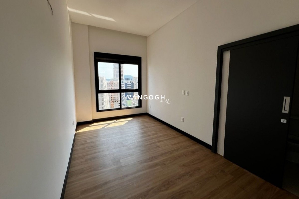 Apartamento 4 dormitórios Edficio Canvas, Meia Praia - ITAPEMA