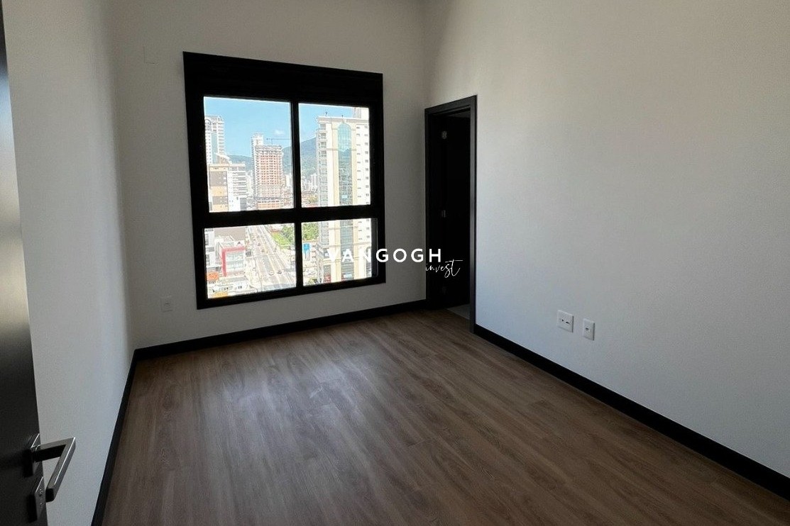 Apartamento 4 dormitórios Edficio Canvas, Meia Praia - ITAPEMA
