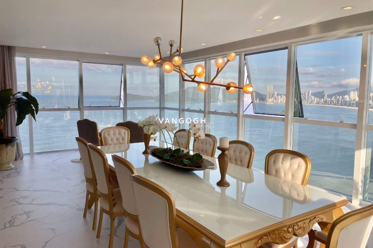 Apartamento 3 dormitórios Sky Tower, Quadra Mar - Balneário Camboriú