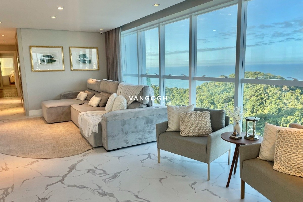Apartamento 3 dormitórios Sky Tower, Quadra Mar - Balneário Camboriú