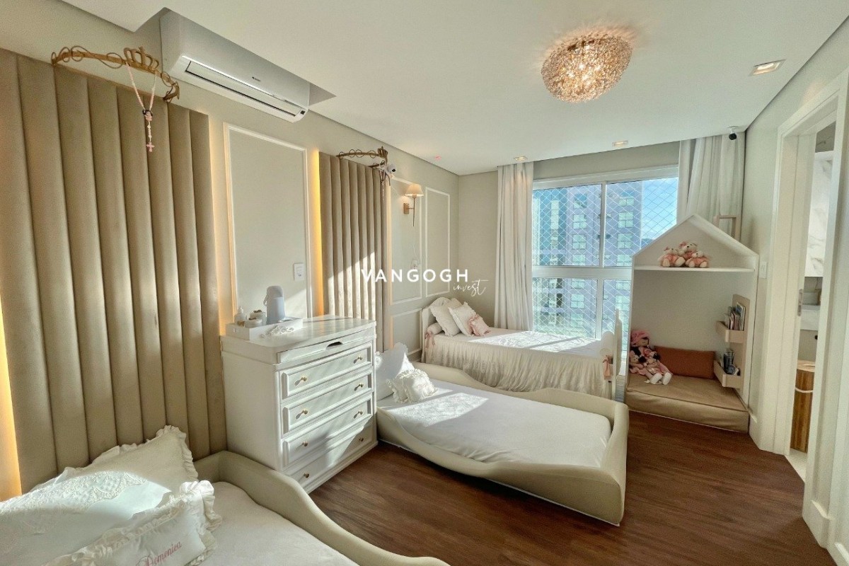 Apartamento 3 dormitórios Sky Tower, Quadra Mar - Balneário Camboriú