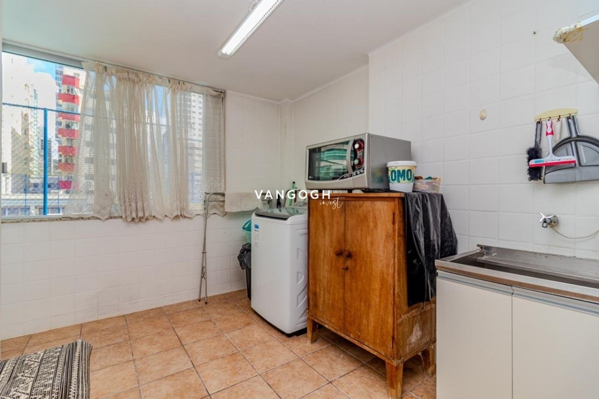 Apartamento 3 dormitórios Ed. Paraiso, Cento - Balneário