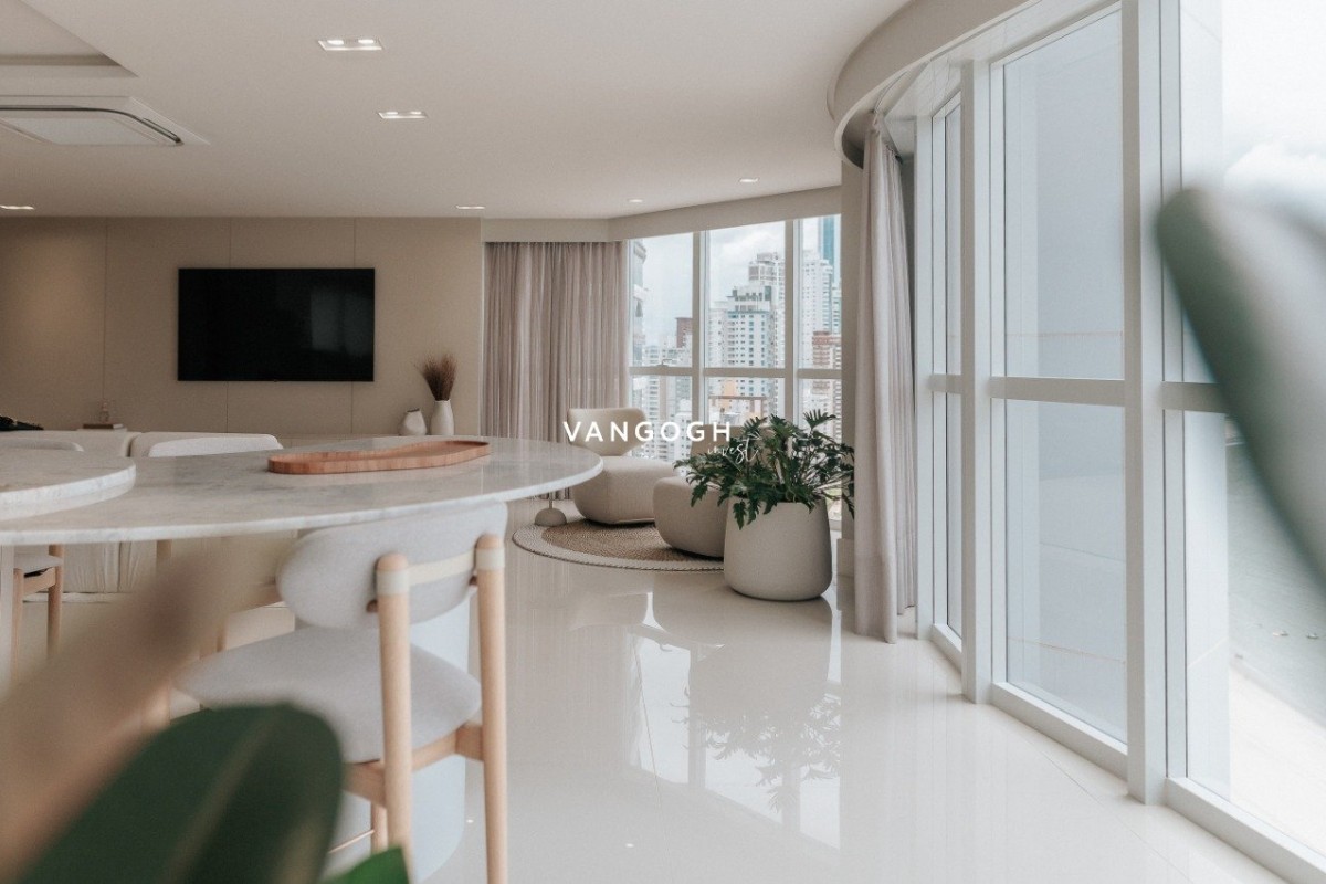 Apartamento 4 dormitórios Ibiza Towers, Frente Mar - Balneário Camboriú