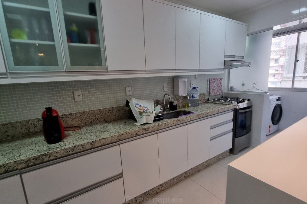 Apartamento 3 dormitórios Acácias, Quadra Mar - Balneário Camboriú