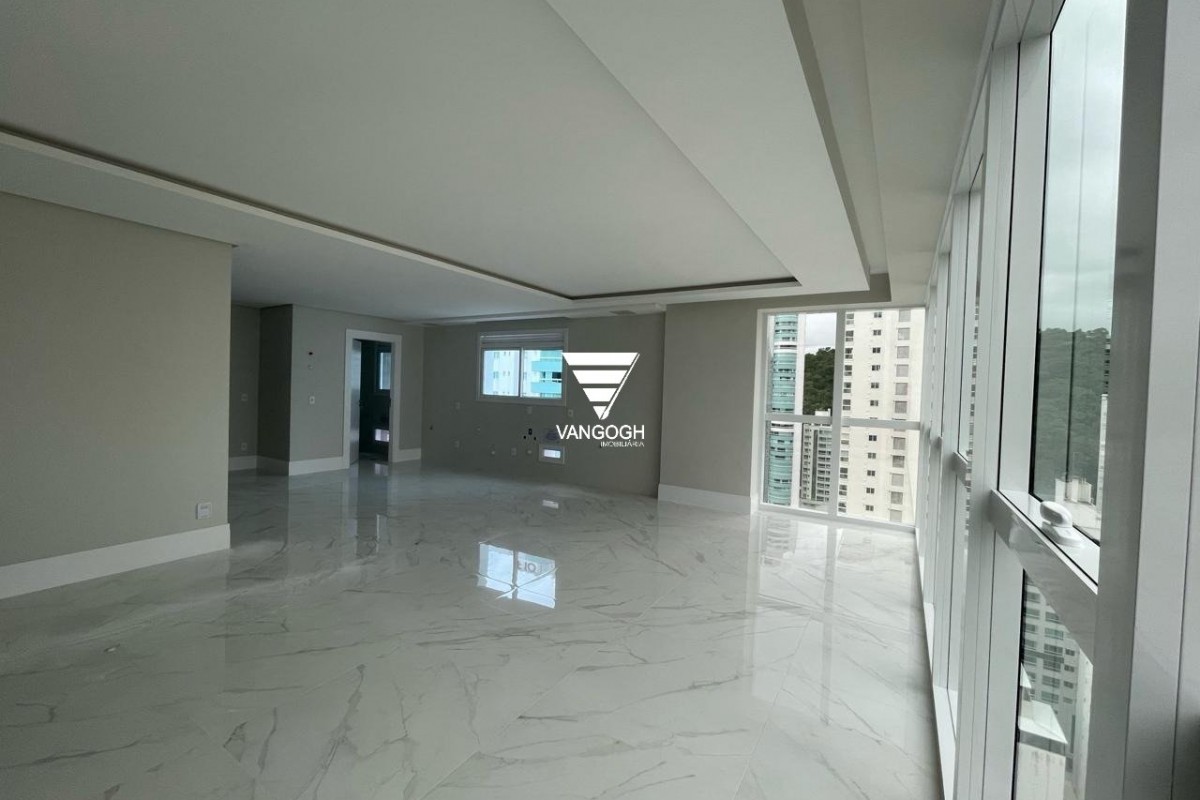 Apartamento 4 dormitórios Skyline Tower, Quadra Mar - Balneário Camboriú