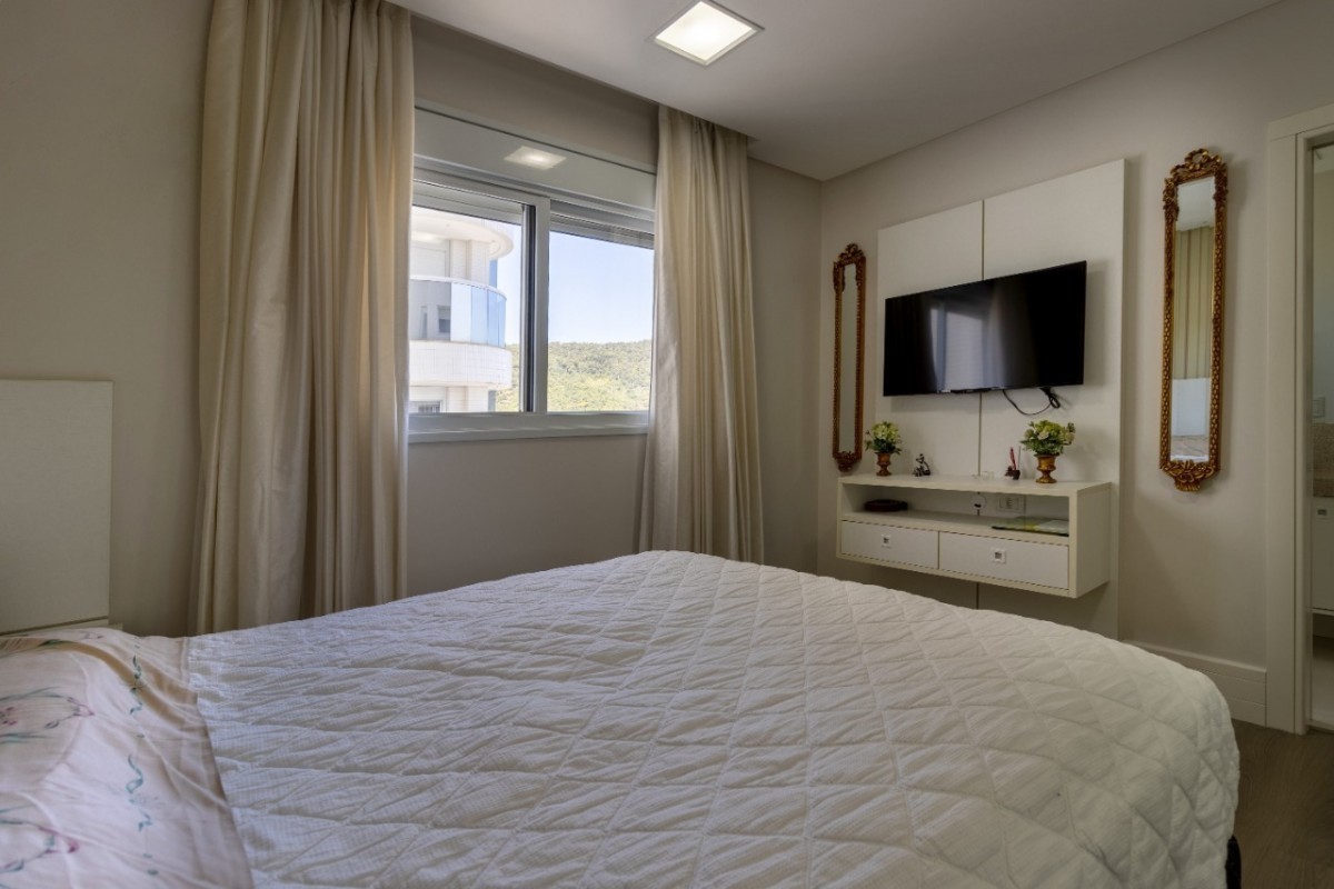 Apartamento 4 dormitórios Ibiza Towers, Frente Mar - Balneário Camboriú
