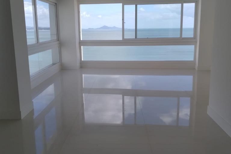 Apartamento 3 dormitórios Gran Palazzo, Frente Mar - Balneário Camboriú