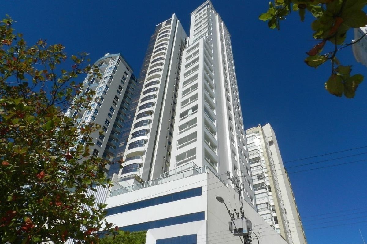 Apartamento 3 dormitórios Gran Palazzo, Frente Mar - Balneário Camboriú