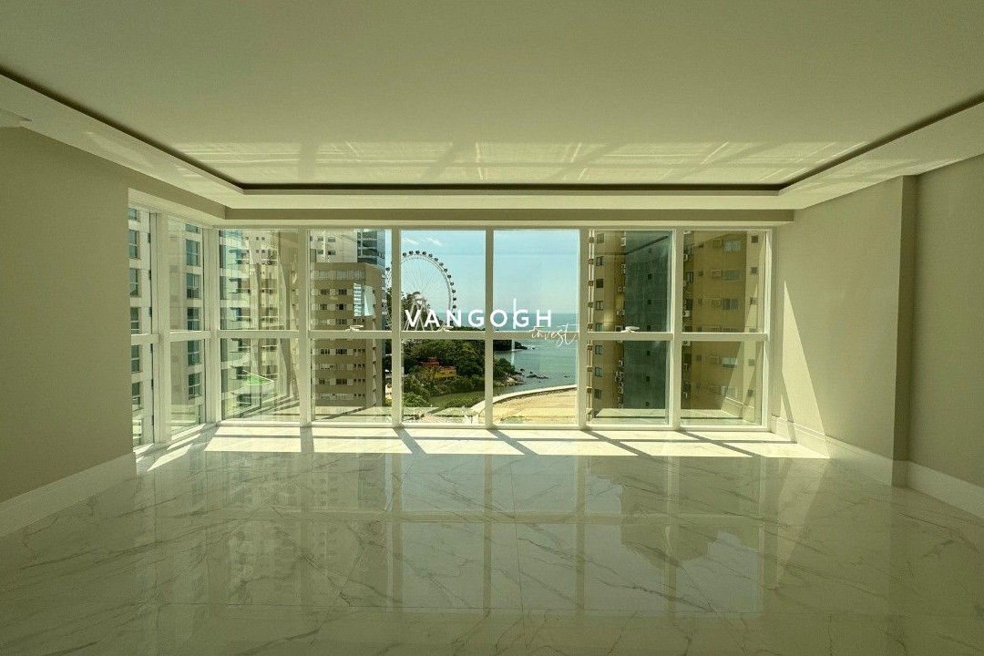 Apartamento 4 dormitórios Skyline Tower