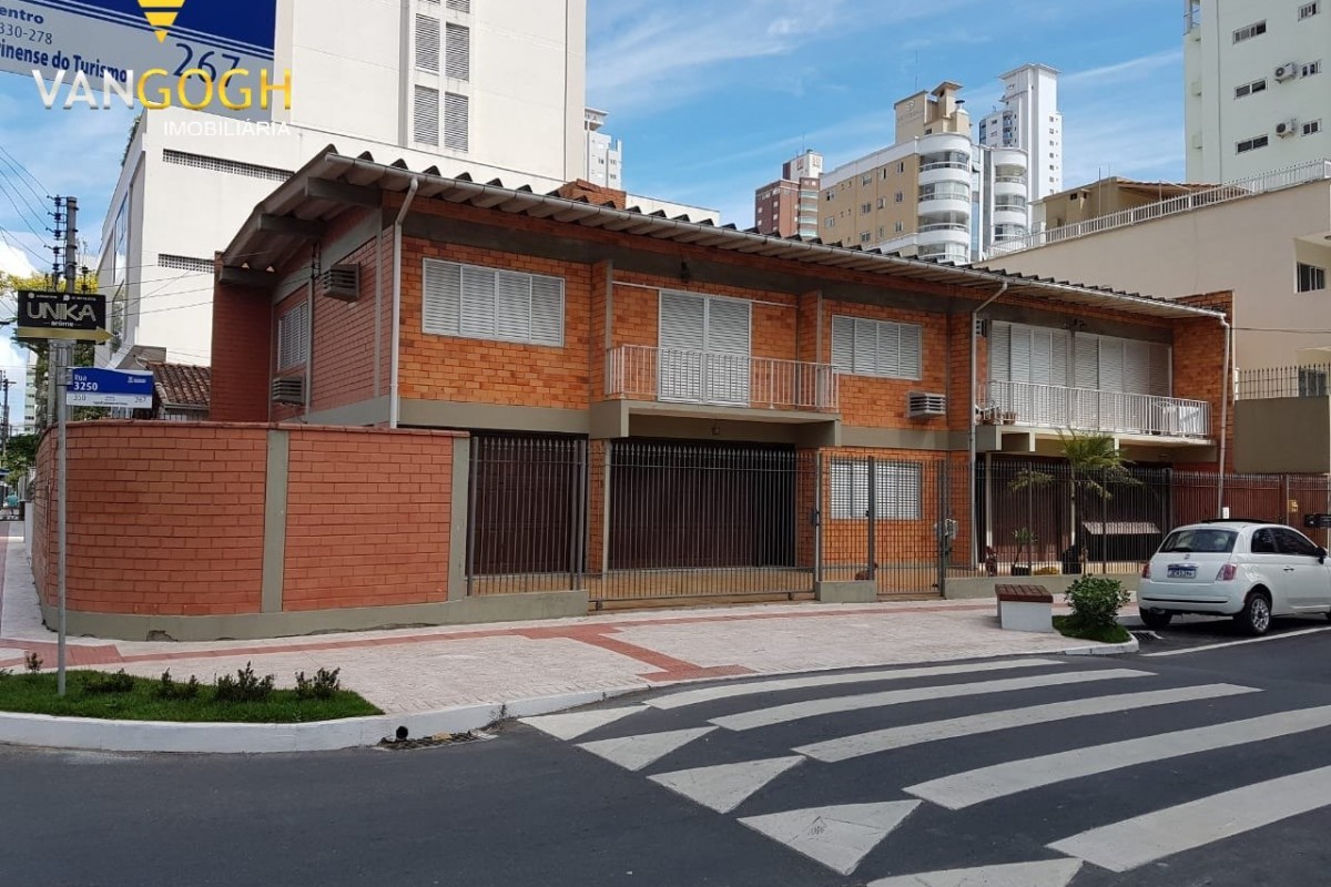 Casa 6 dormitórios Centro, Centro - Balneário Camboriú