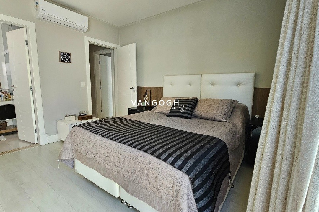 Apartamento 3 dormitórios Chateau de Versalles, Centro - Balneário Camboriú