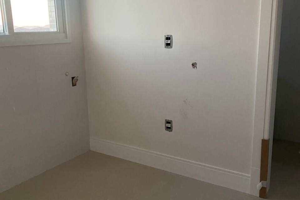 Apartamento 4 dormitórios Marina Beach Towers, Barra Sul - Balneário Camboriú