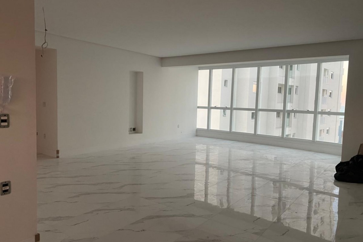 Apartamento 4 dormitórios Marina Beach Towers, Barra Sul - Balneário Camboriú