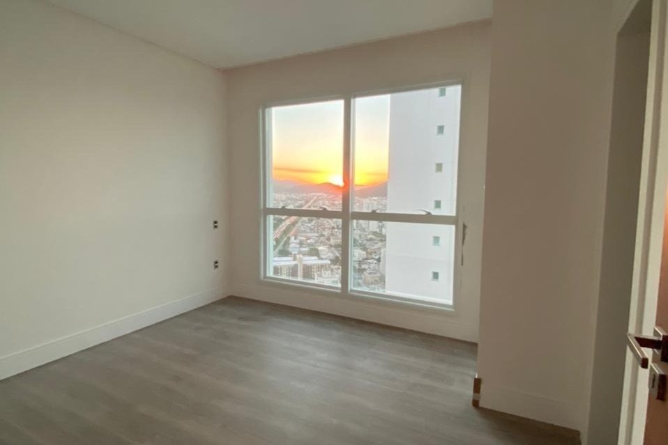 Apartamento 4 dormitórios Marina Beach Towers, Barra Sul - Balneário Camboriú