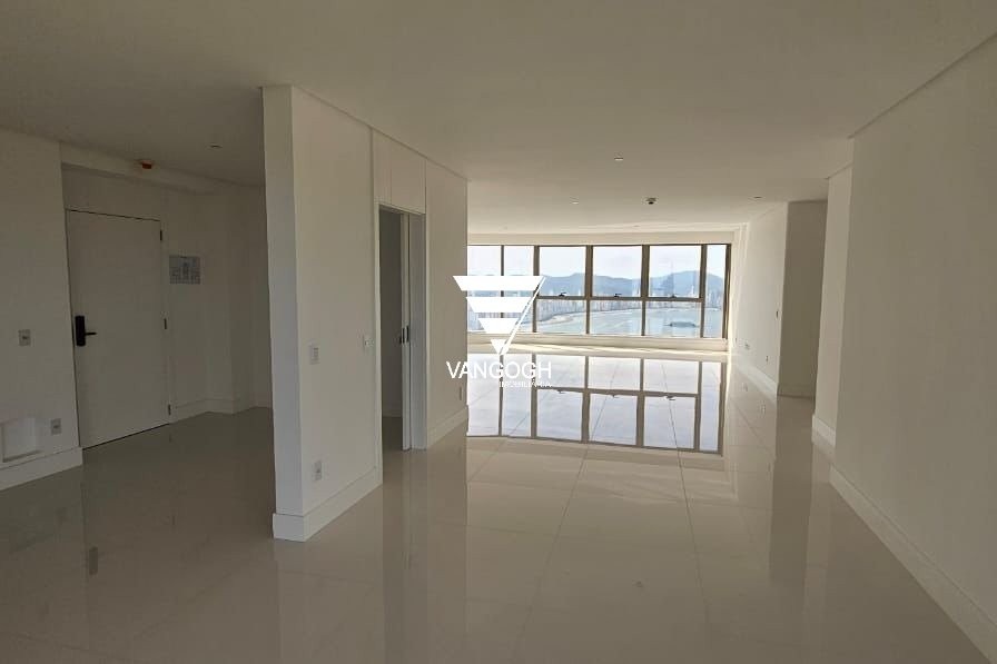 Apartamento 4 dormitórios Yachthouse, Quadra Mar - Balneário Camboriú