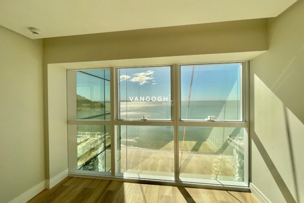 Apartamento 4 dormitórios One Tower  Residence, Frente Mar - Balneário Camboriú