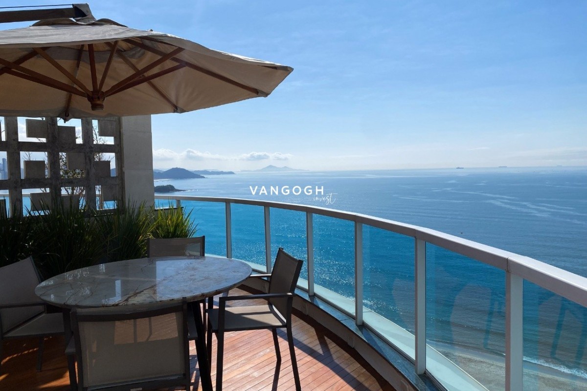 Apartamento 3 dormitórios Residencial Number One, Frente Mar - Balneário Camboriú