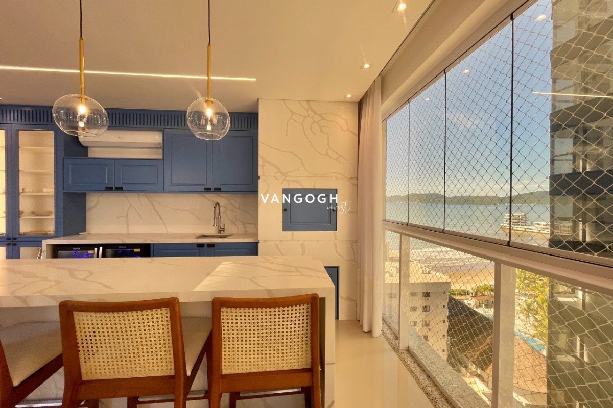 Apartamento 4 dormitórios Marie Antoinette, Meia Praia - ITAPEMA