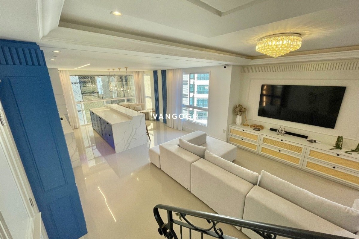 Apartamento 4 dormitórios Marie Antoinette, Meia Praia - ITAPEMA