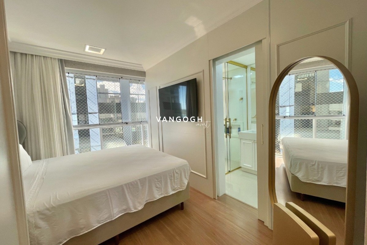 Apartamento 4 dormitórios Marie Antoinette, Meia Praia - ITAPEMA