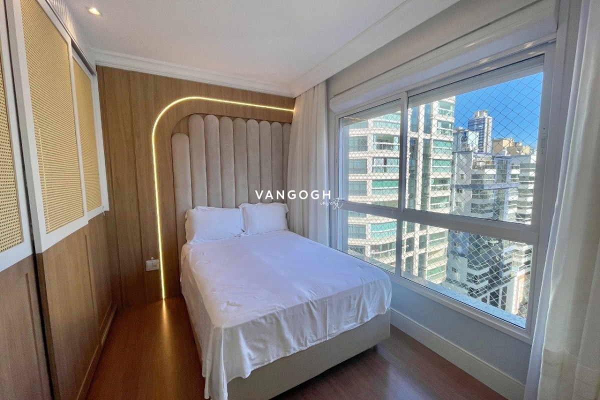 Apartamento 4 dormitórios Marie Antoinette, Meia Praia - ITAPEMA