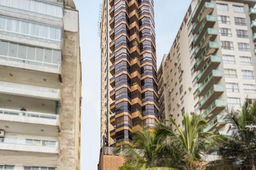 Apartamento 4 dormitórios Maria Eduarda, Frente Mar - Balneário Camboriú